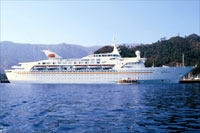 Perla cruise ship